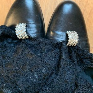 Vintage rhinestone shoe clips. 0.5” across, 1.5”from 1 end of arc to the other